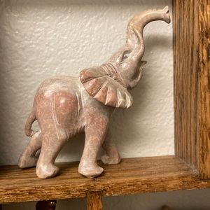 Tep figurines made of a stone material